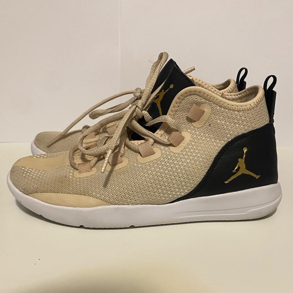 Jordan reveal Girls grade school